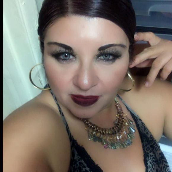 Meet your Posher, Kayra - Picture 1 of 1